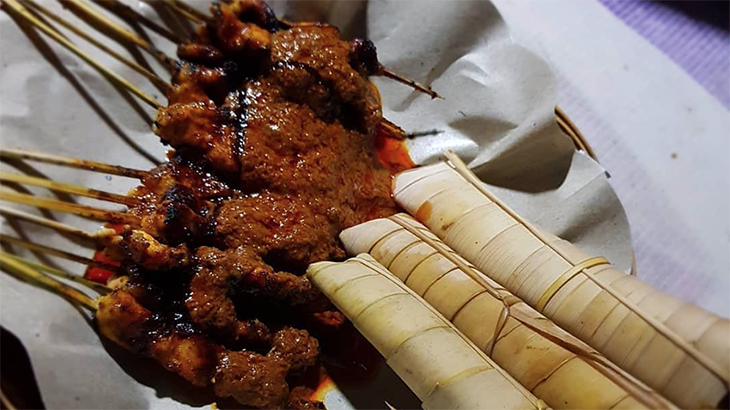 Sate Pusut: Kelezatan Laut Mandalika yang Wajib Dicoba